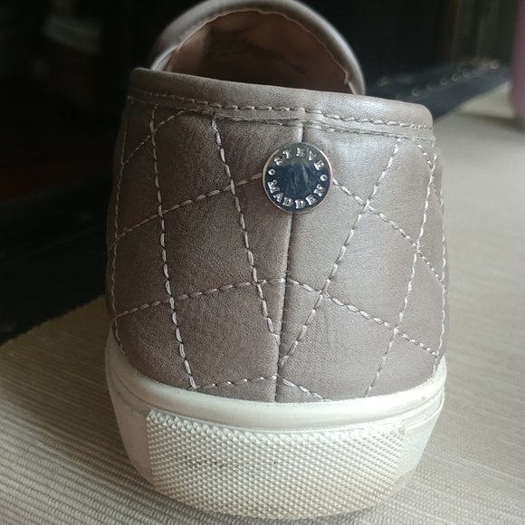 STEVE MADDEN Slip On Shoes - Picture 2 of 4